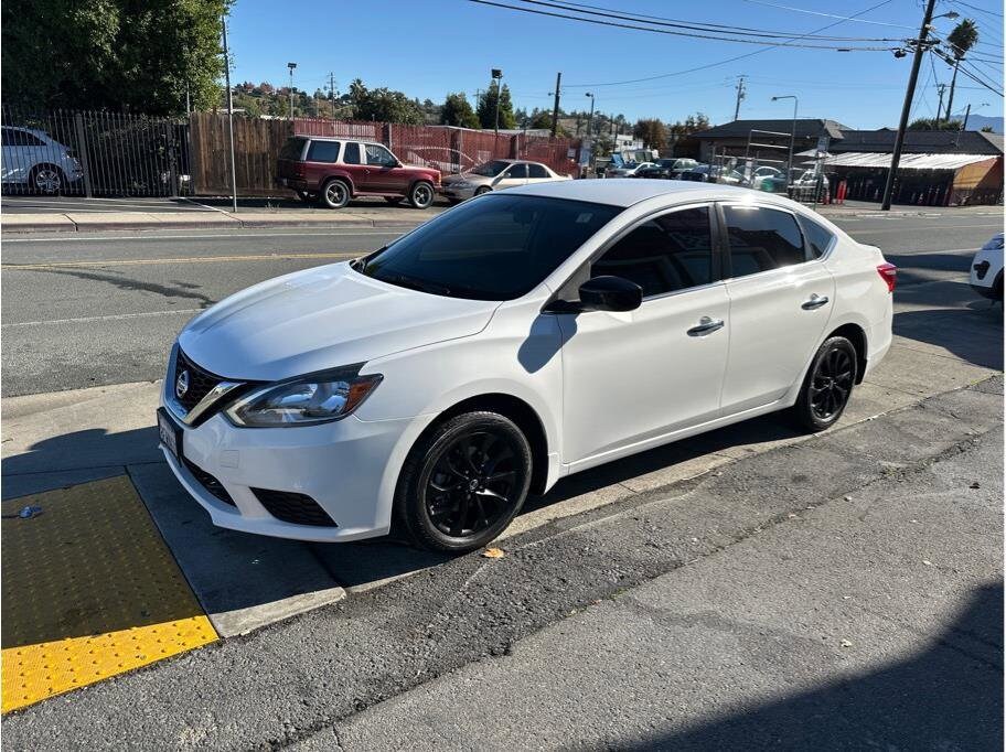 2018 Nissan Sentra S photo 2