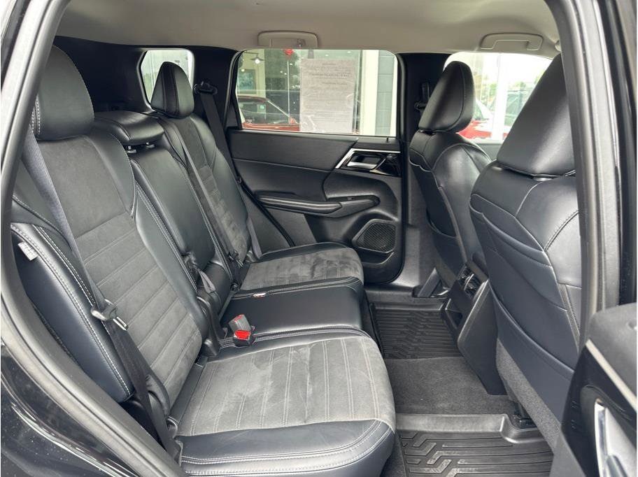 2024 Mitsubishi Outlander SE - Photo 16