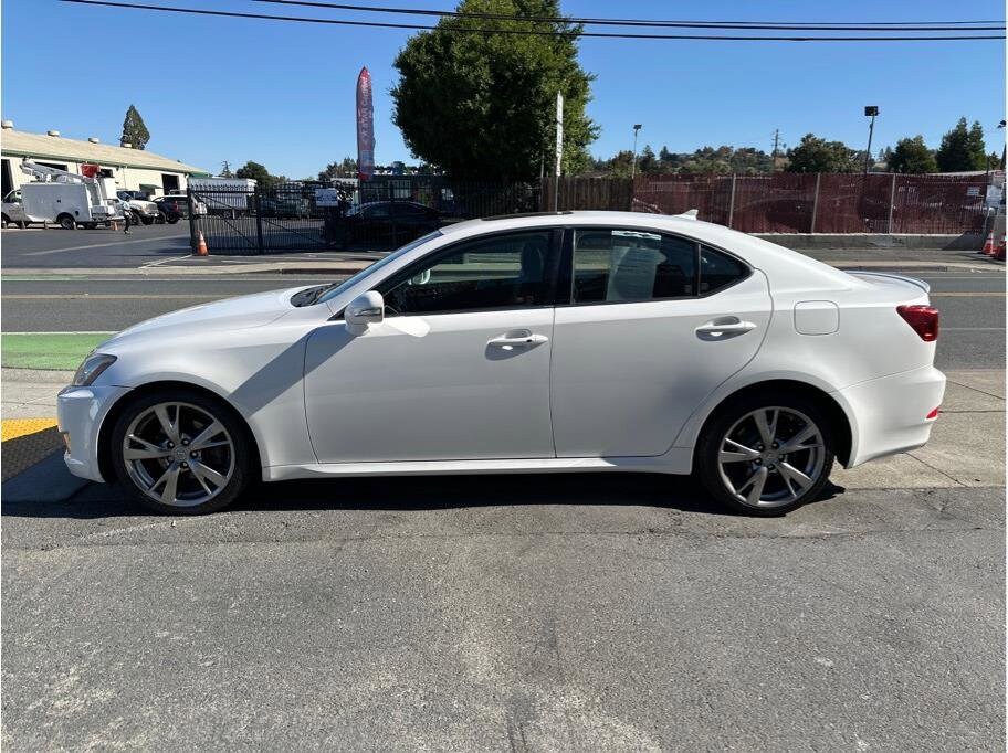 2009 Lexus IS 250 photo 3