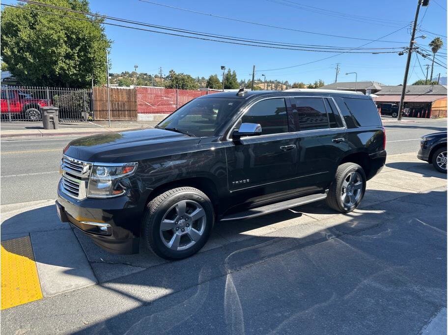 2018 Chevrolet Tahoe Premier photo 3