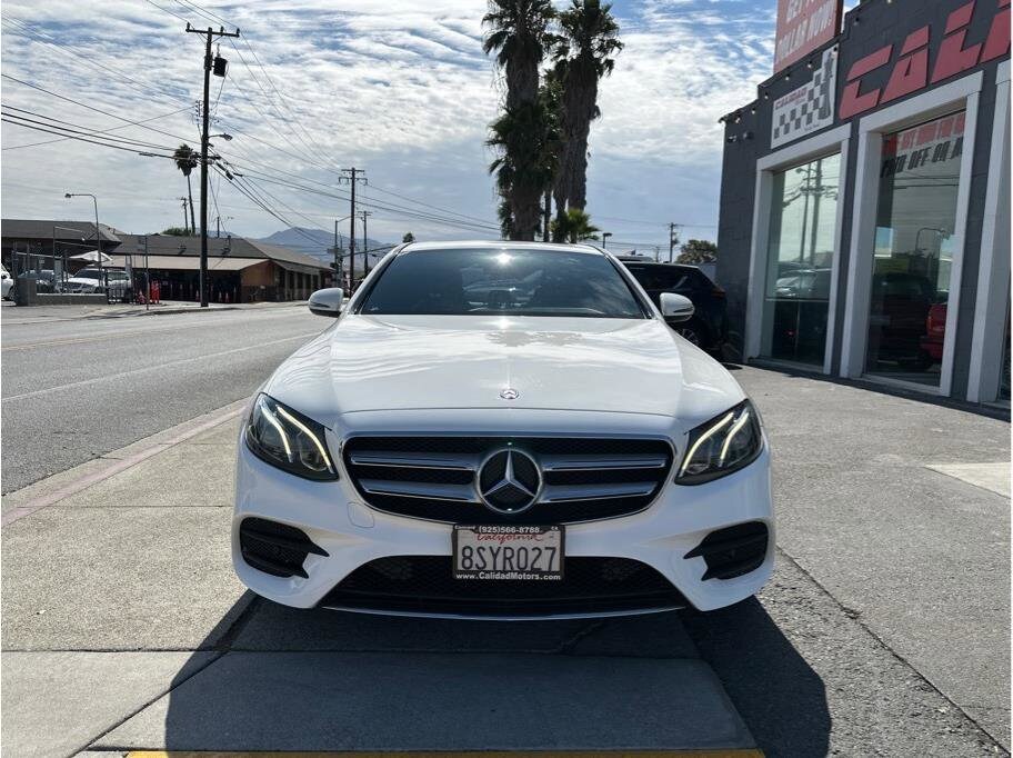 2017 Mercedes Benz E 300 Sedan photo 2