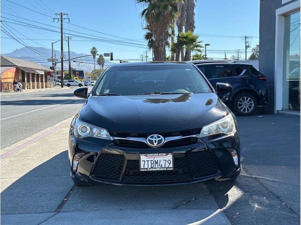 Used 2016 Toyota Camry LE Sedan 4D 4dr Car