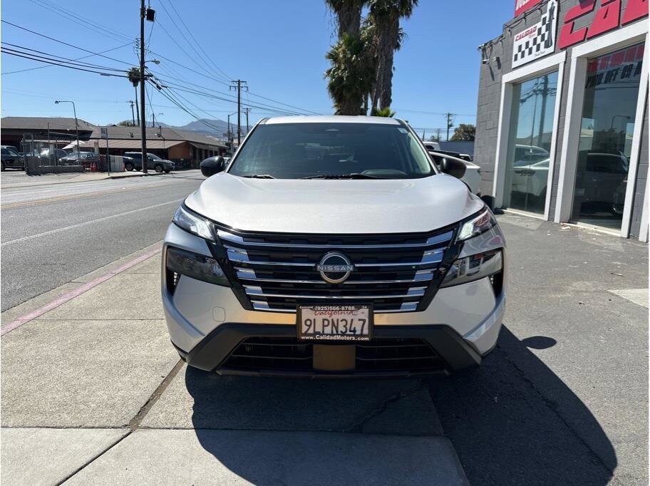 2024 Nissan Rogue S photo 2