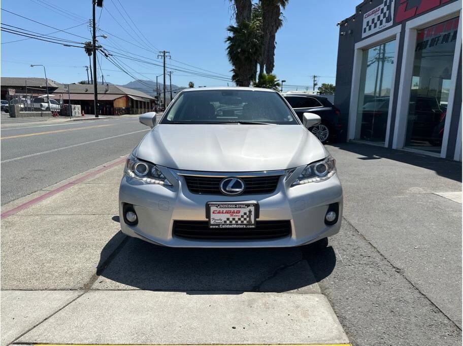 2012 Lexus CT 200h photo 2