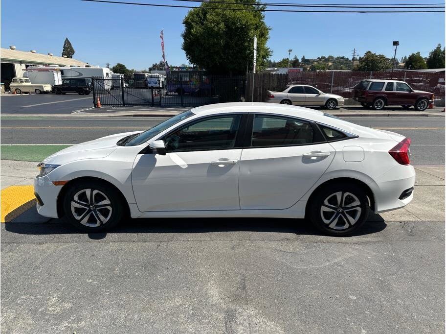 2018 Honda Civic LX photo 2