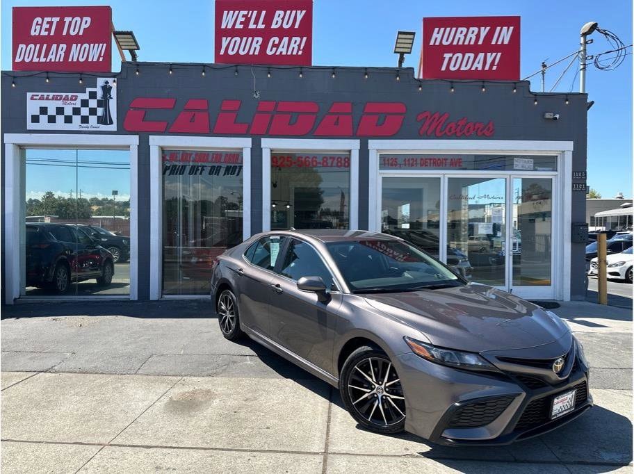 2022 Toyota Camry SE