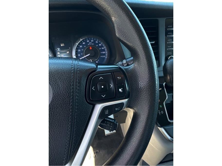 2019 Toyota Sienna LE - Photo 20