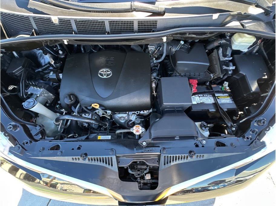 2019 Toyota Sienna LE - Photo 27