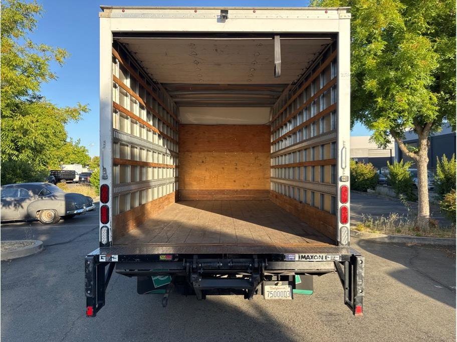 2022 Isuzu NPR HD - Photo 17