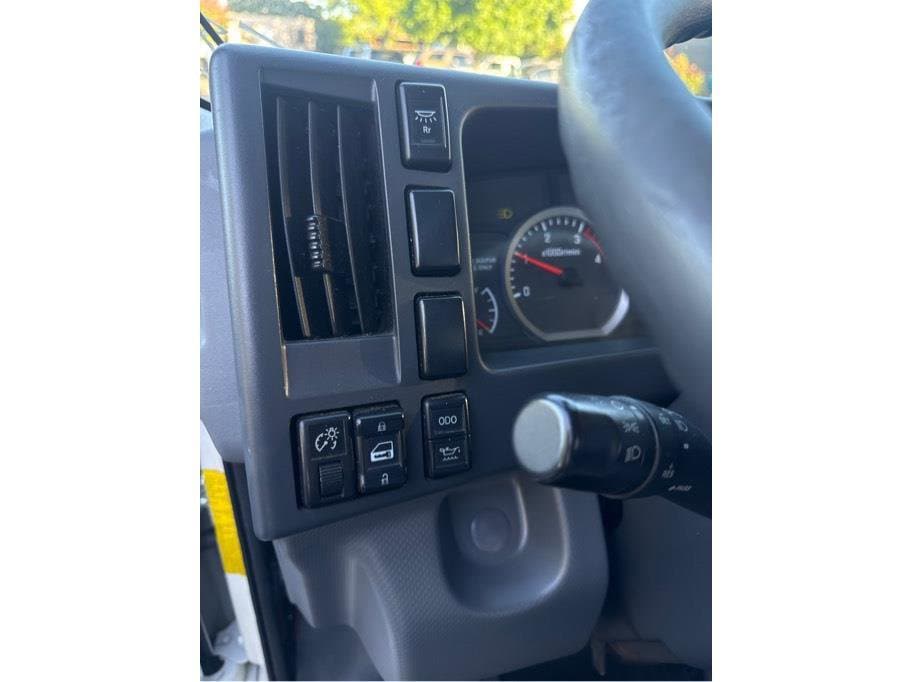 2022 Isuzu NPR HD - Photo 11