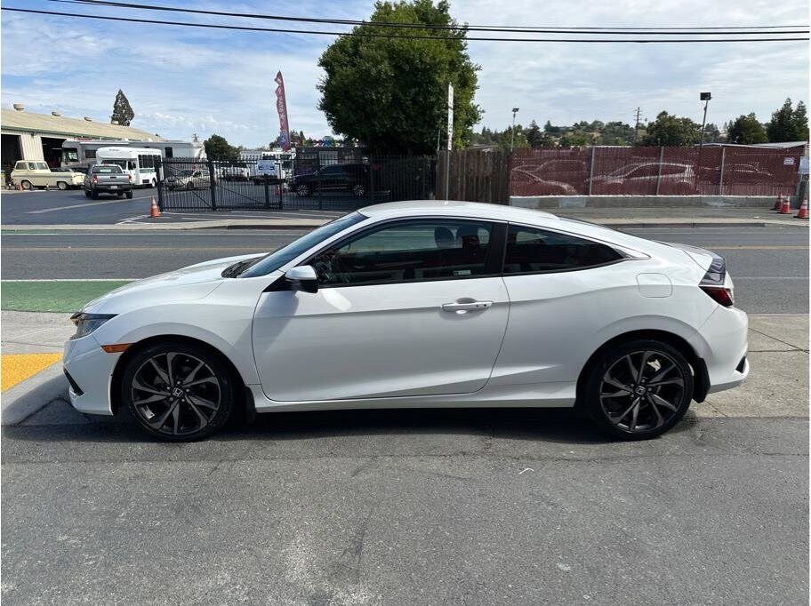 2019 Honda Civic Sport photo 4