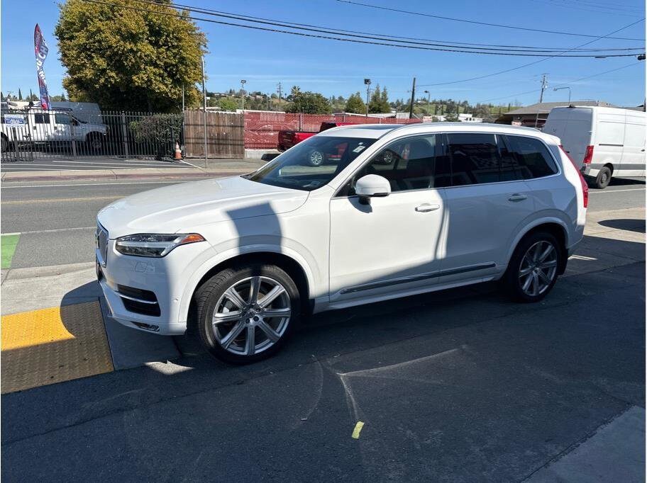 2017 Volvo XC90 T6 Inscription photo 3