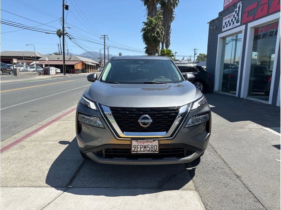 2023 Nissan Rogue SV photo 2