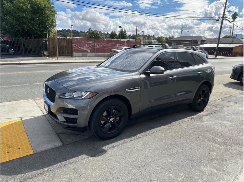 Used 2018 Jaguar F-PACE 30t Premium Sport Utility