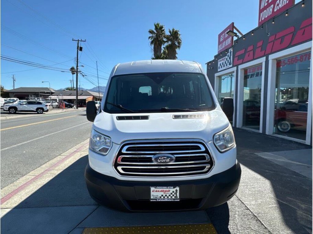 Used 2019 Ford Transit Passenger Wagon XLT w/Medium Roof w/Sliding Side Door Van 3D Full-size Passenger Van