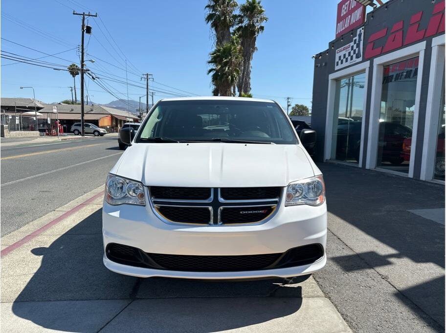 2016 Dodge Grand Caravan SE photo 2