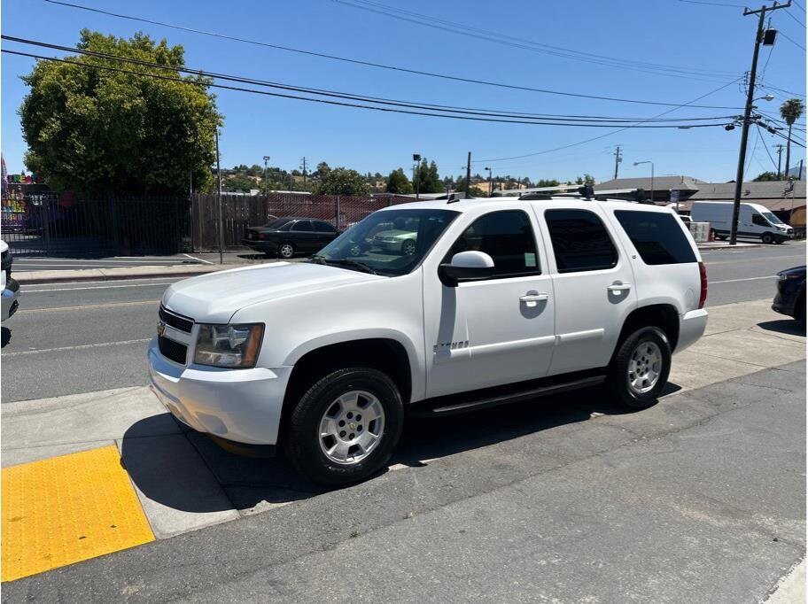 2007 Chevrolet Tahoe LT photo 2