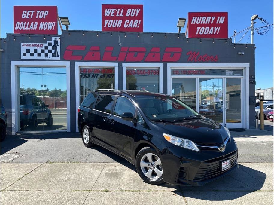 2019 Toyota Sienna LE