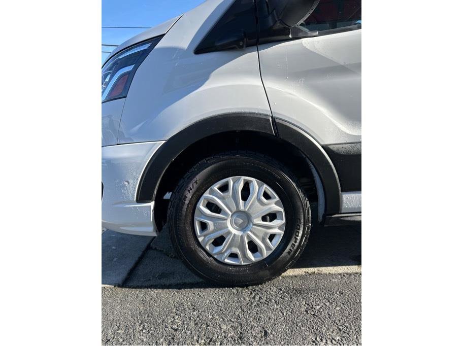 2023 Ford Transit Passenger Van XLT - Photo 29