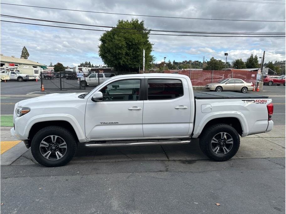 2016 Toyota Tacoma SR5 Sport TRD Pro photo 3