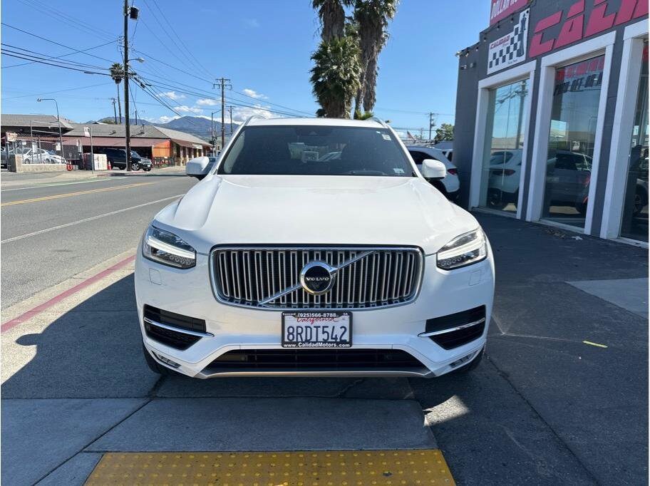 2017 Volvo XC90 T6 Inscription photo 2