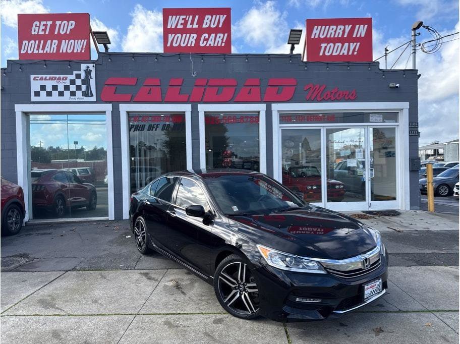 2017 Honda Accord Sport's photo