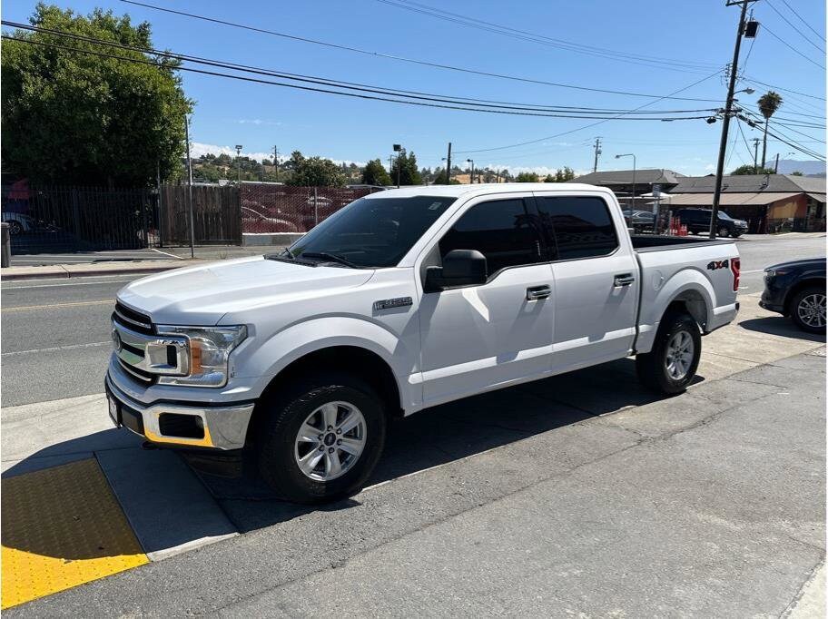 2018 Ford F-150 XLT photo 2