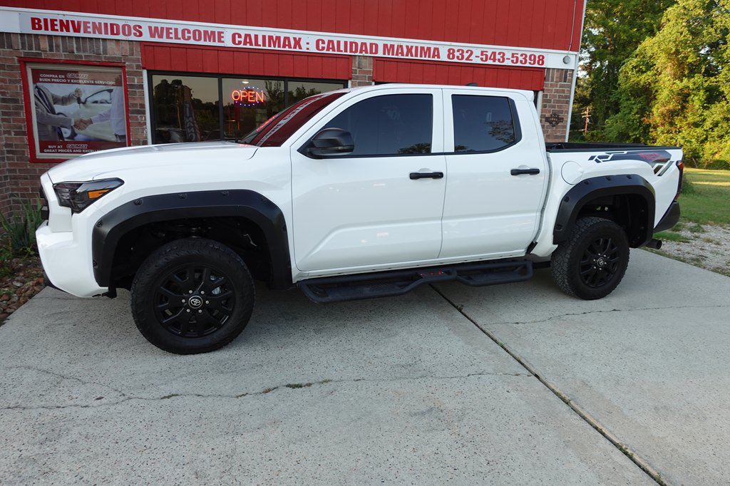 2025 Toyota Tacoma SR - Photo 3