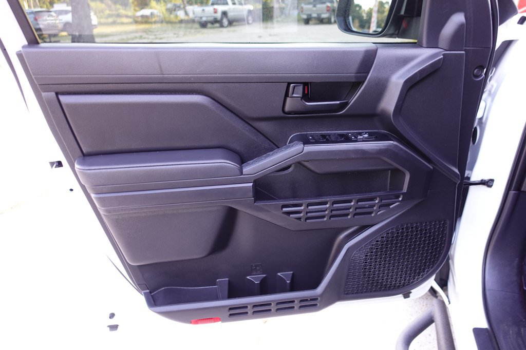 2025 Toyota Tacoma SR - Photo 25