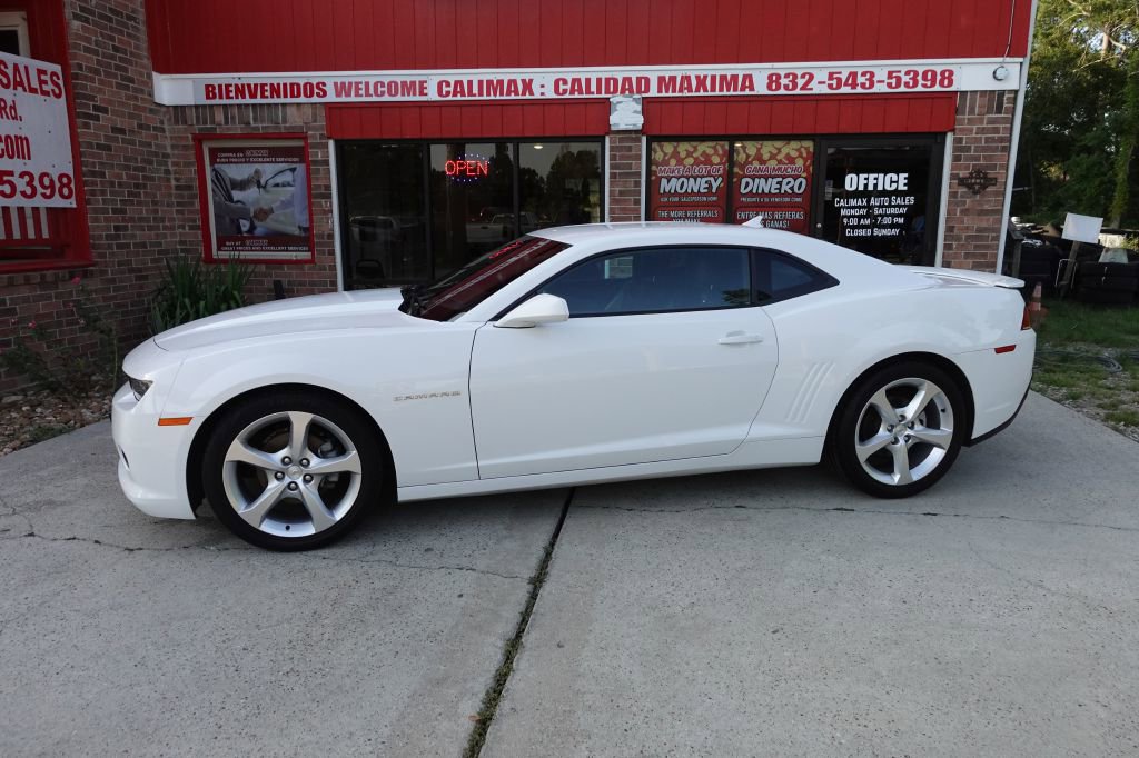 2015 Chevrolet Camaro 2LT photo 2