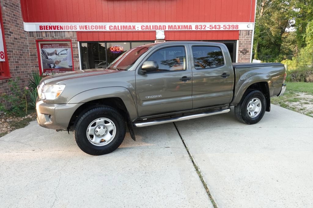 2012 Toyota Tacoma PreRunner Double Cab photo 2