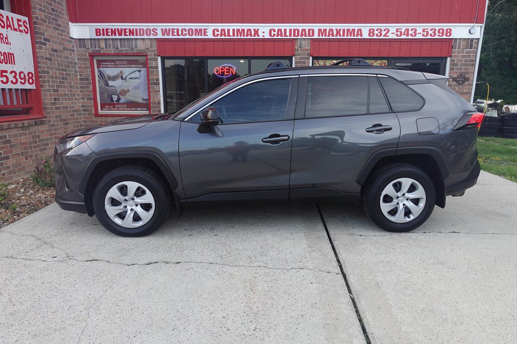 2019 Toyota RAV4 LE