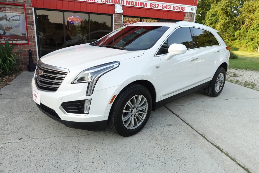 2018 Cadillac XT5 Luxury photo 2
