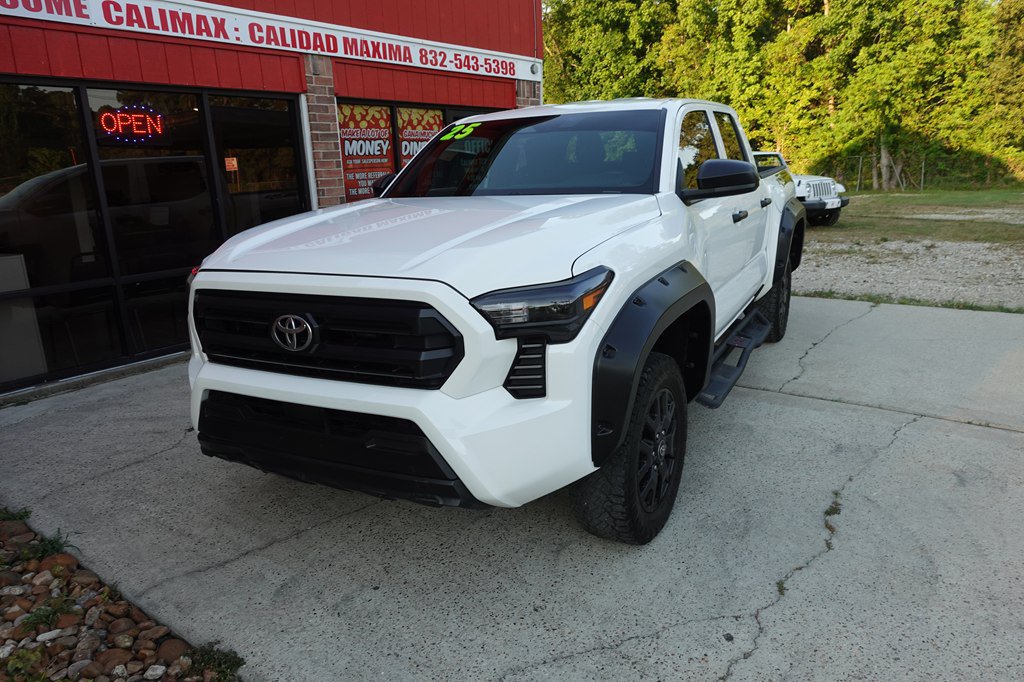 2025 Toyota Tacoma SR - Photo 7
