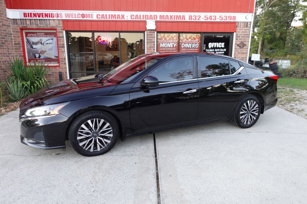 2023 Nissan Altima SV