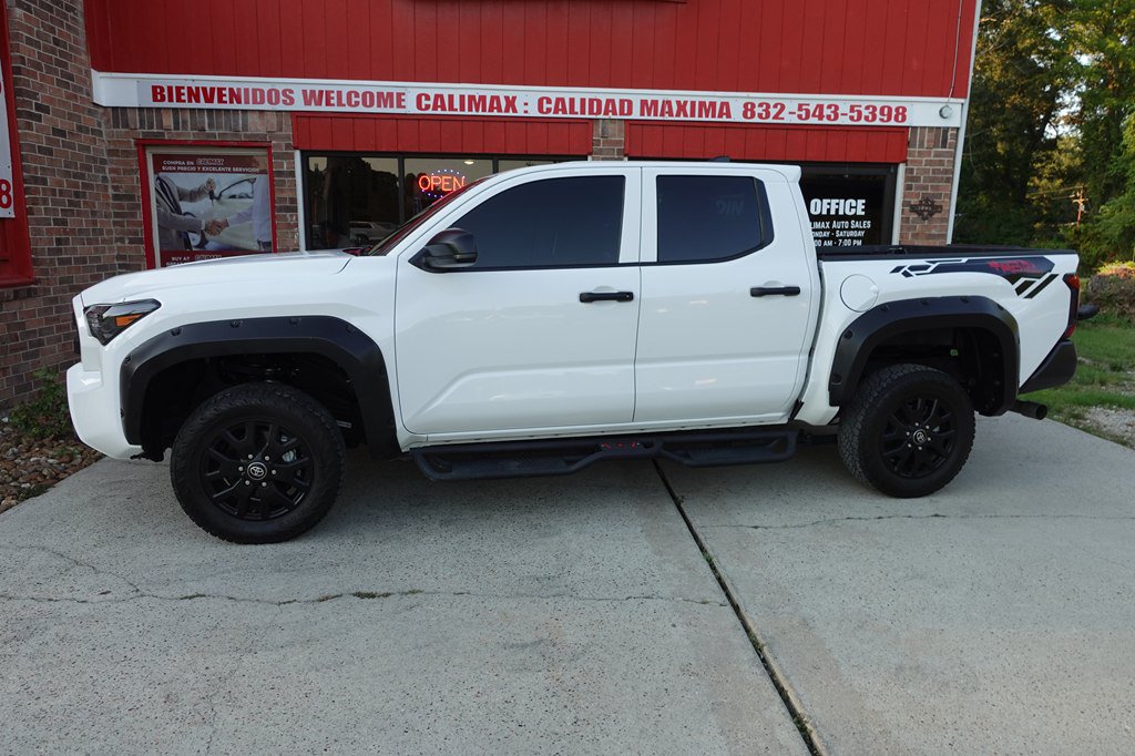 2025 Toyota Tacoma SR - Photo 2