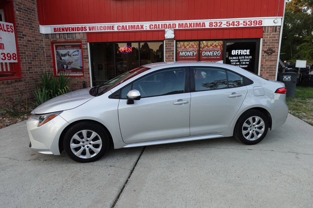 Used 2022 Toyota Corolla LE Sedan