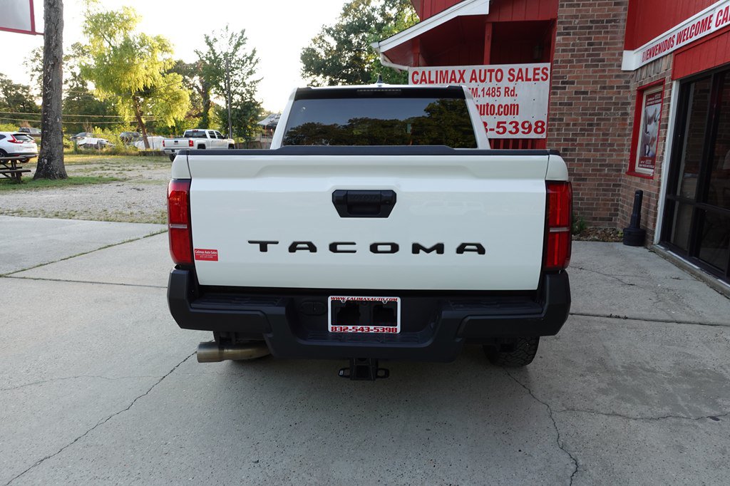 2025 Toyota Tacoma SR - Photo 17
