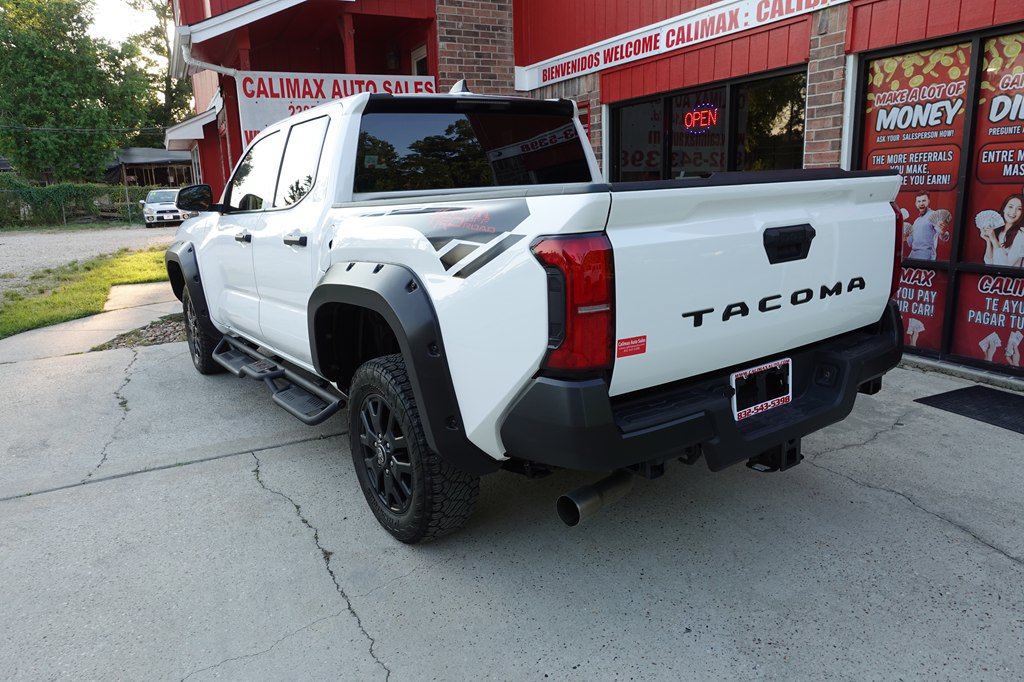 2025 Toyota Tacoma SR - Photo 21