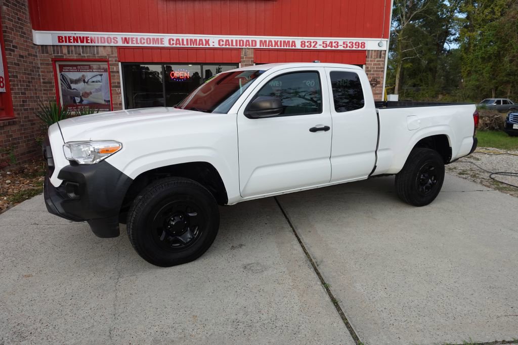 2021 Toyota Tacoma photo 3