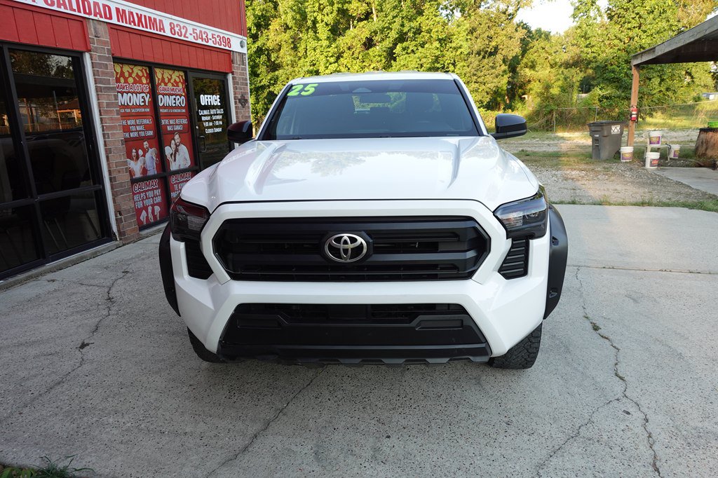 2025 Toyota Tacoma SR - Photo 8