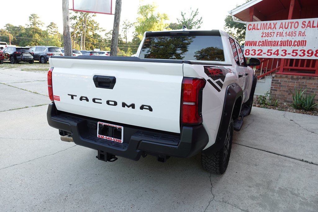 2025 Toyota Tacoma SR - Photo 16