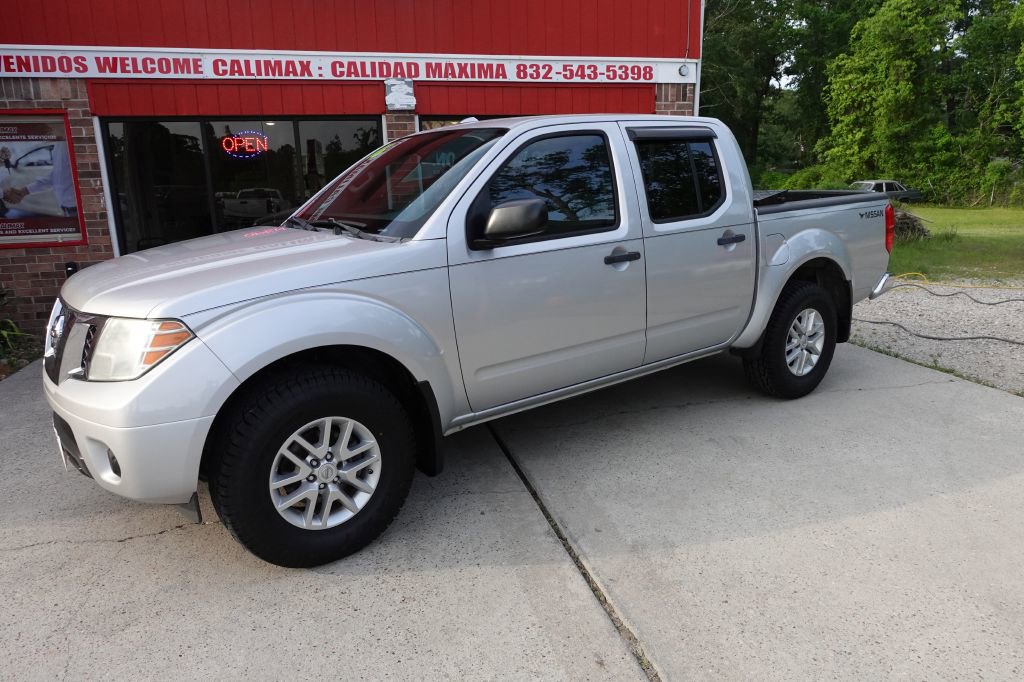 2016 Nissan Frontier SV photo 3