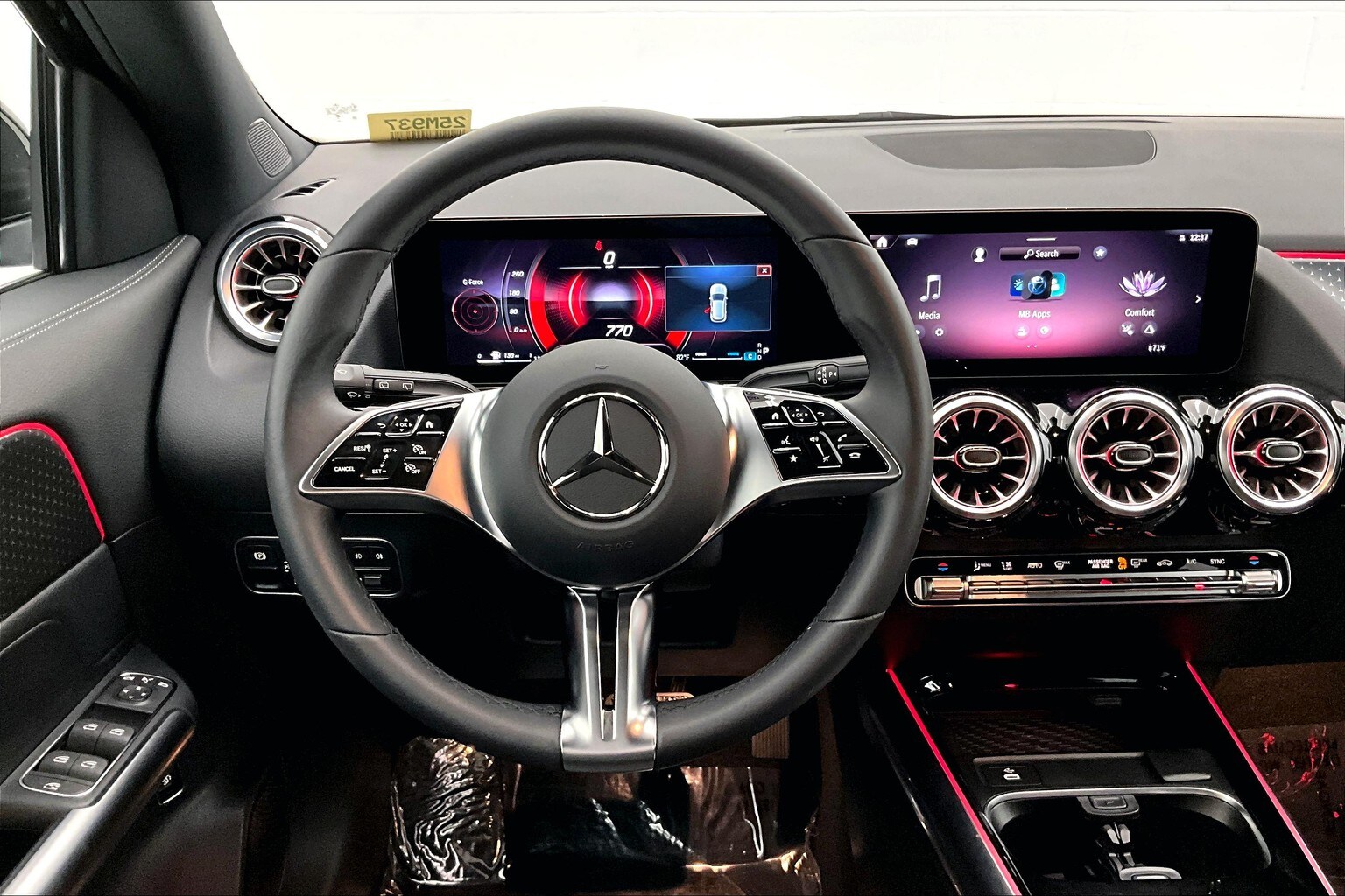 2025 Mercedes Benz GLA 250 4MATIC photo 4