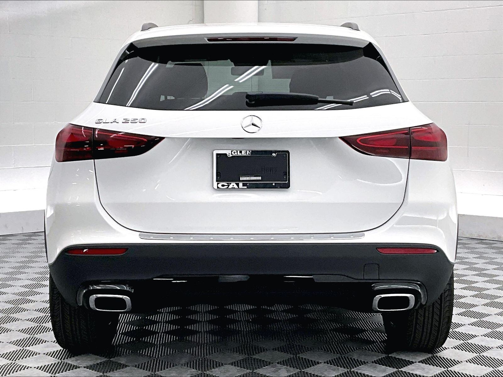 2026 Mercedes-Benz GLA photo 3