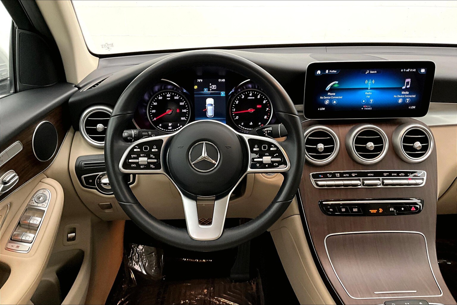 2021 Mercedes Benz GLC 300 4MATIC photo 4