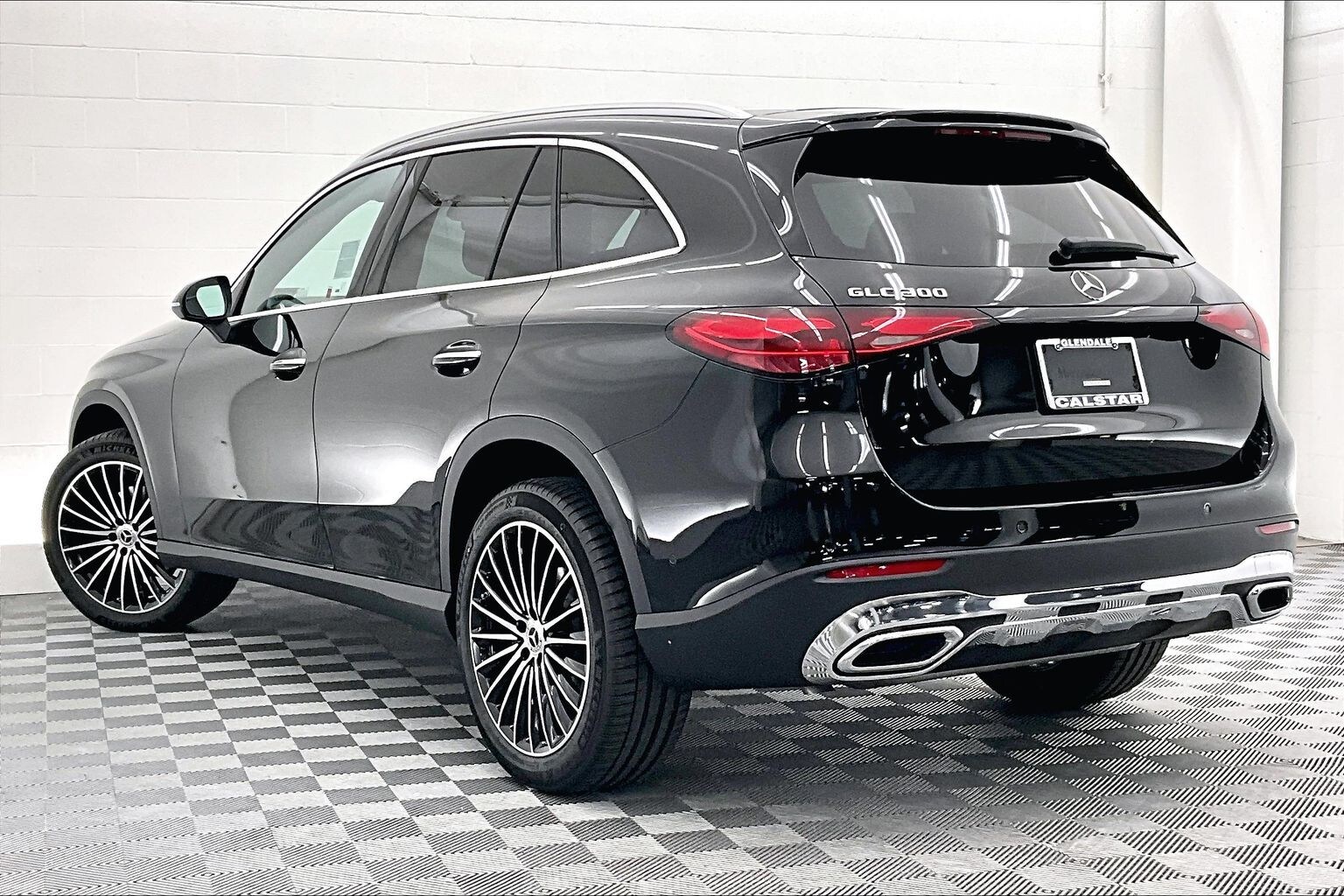 2026 Mercedes Benz GLC 300 photo 2