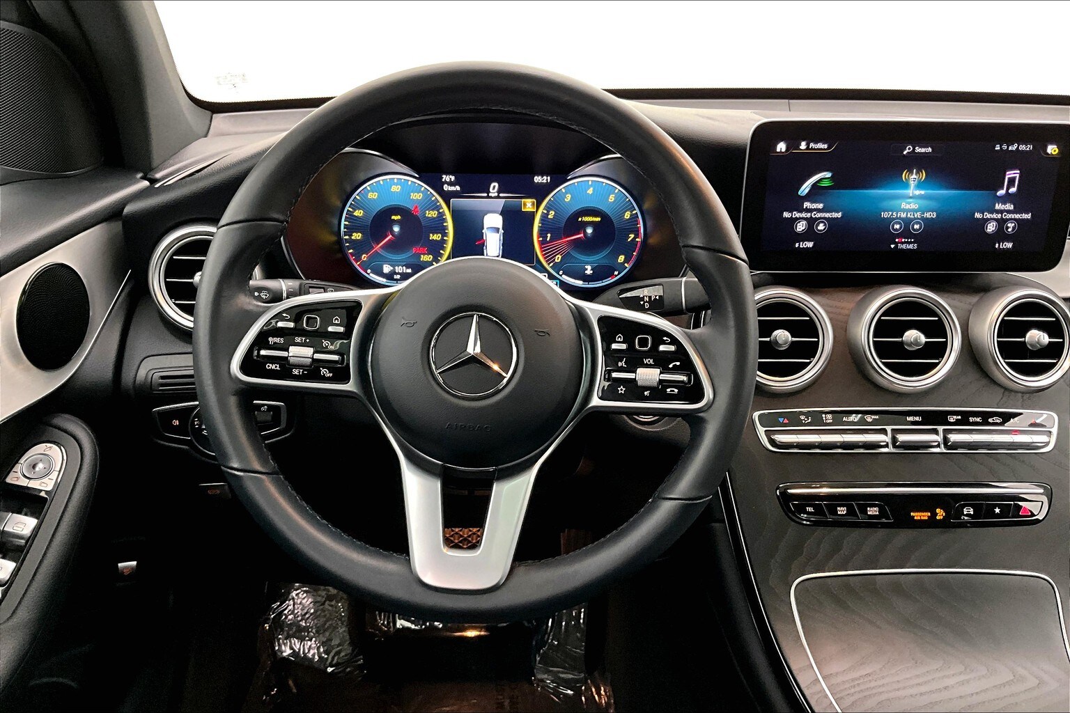 2022 Mercedes Benz GLC 300 photo 4