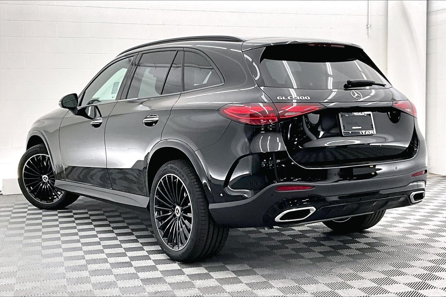 2026 Mercedes Benz GLC 300 photo 2
