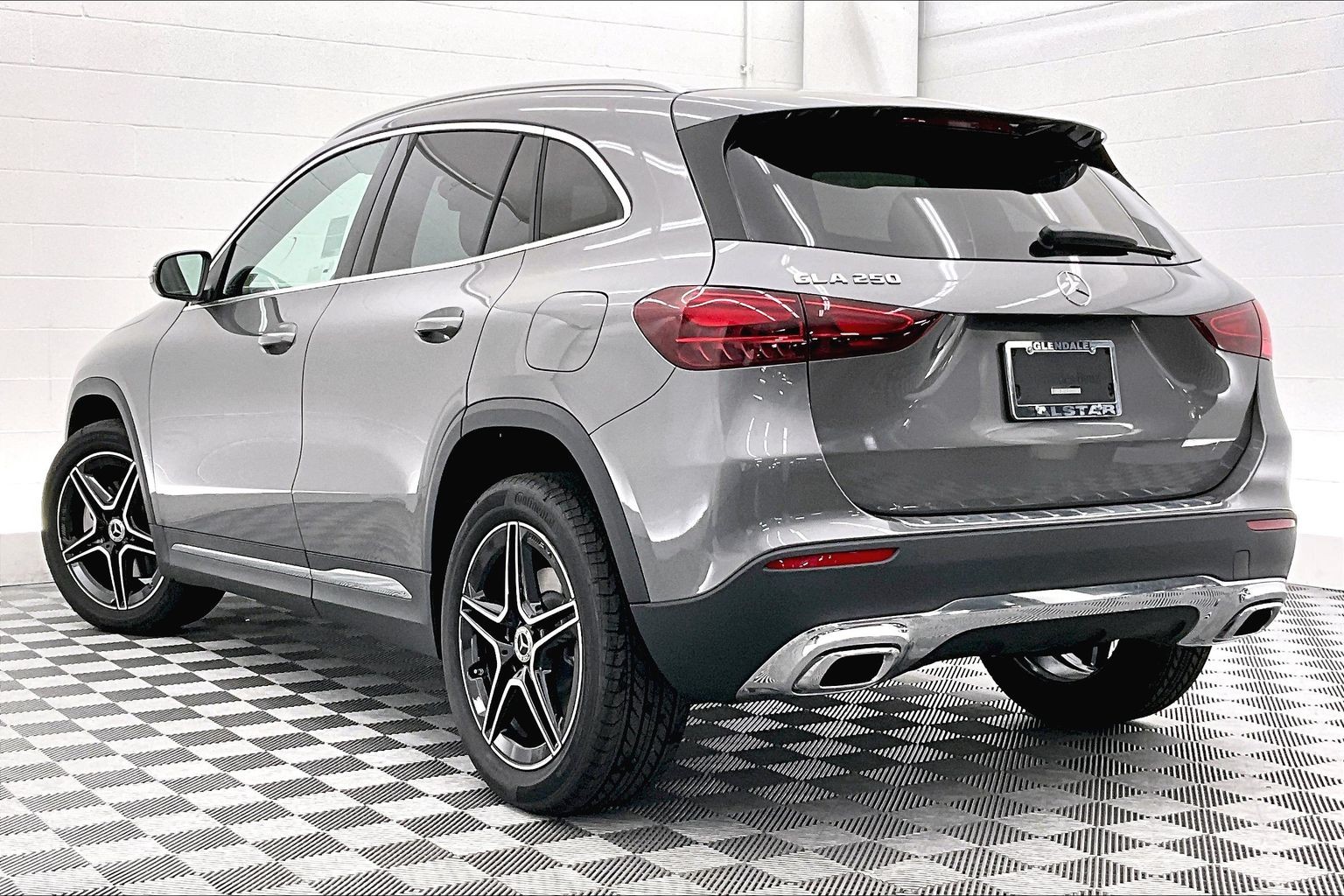 View vehicle photo 2